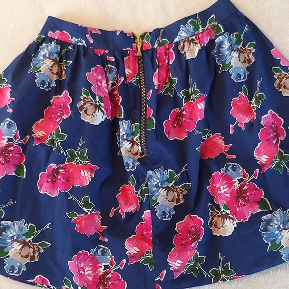 Kate Spade Girl's Floral Skirt in Blue and Pink Flowers size 14 - Picture 3 of 13